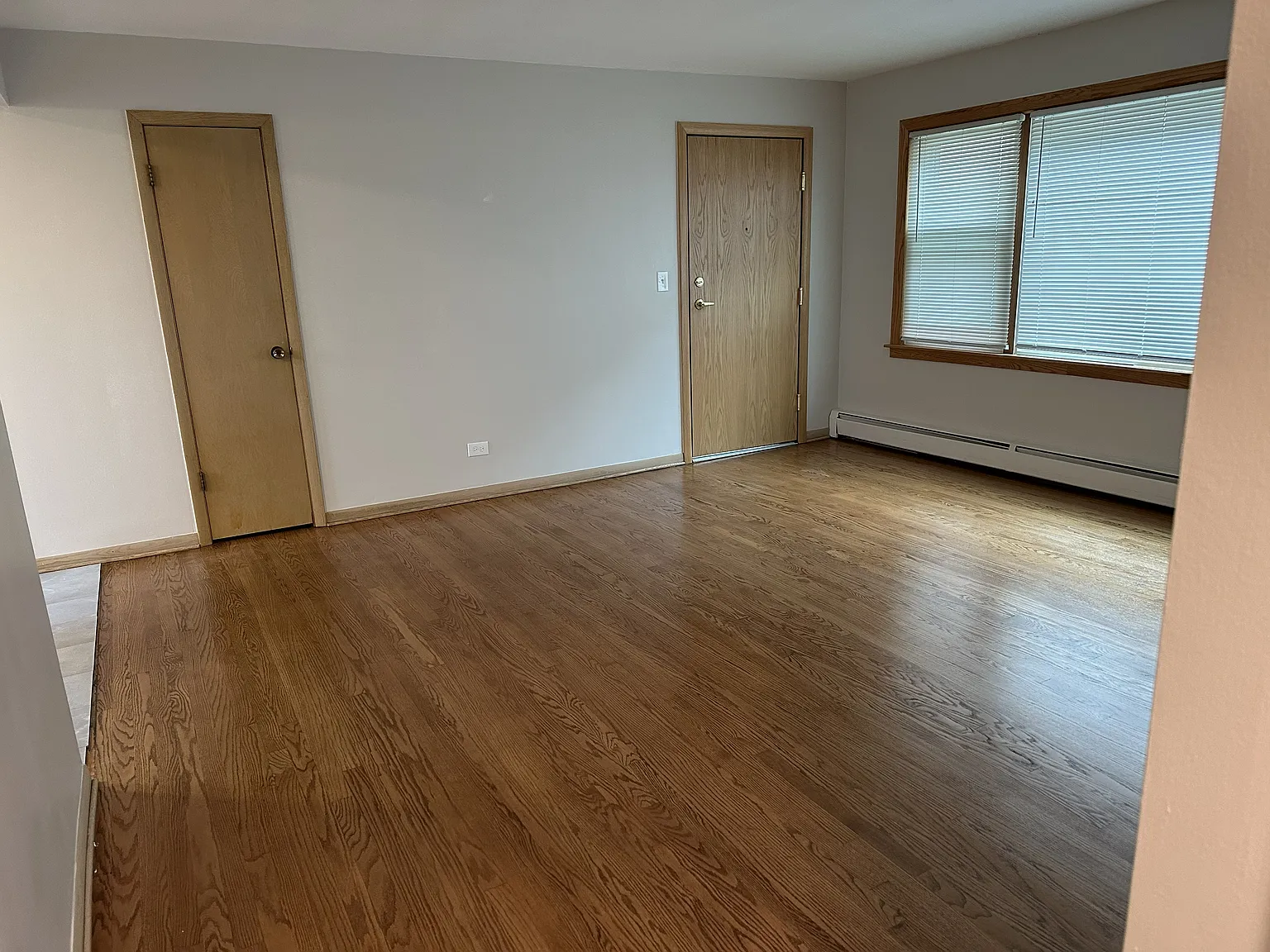 2 bed, 900 sqft, $1,700 — Photo 2