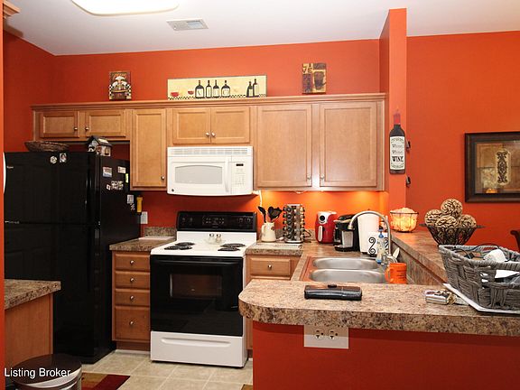 3rd image of 9604 Preston Spring Dr Unit 104