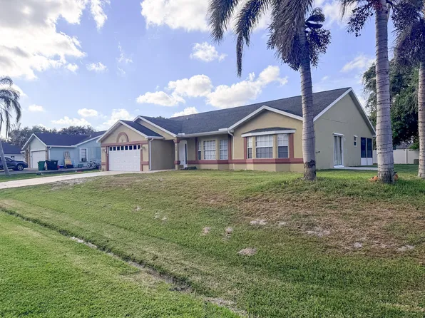 592 SW Lovell Terrace, Port St Lucie, FL 34953