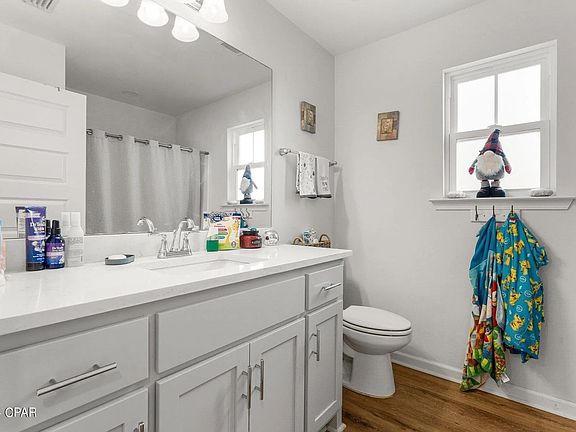 2nd image of 411 Raven Ln
