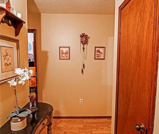 5th image of 507 S Heights Dr