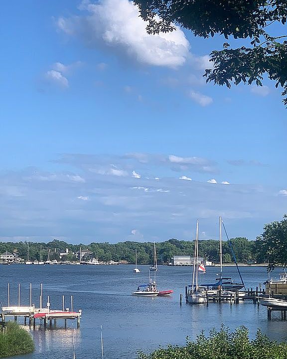1st image of 551 Beach Dr