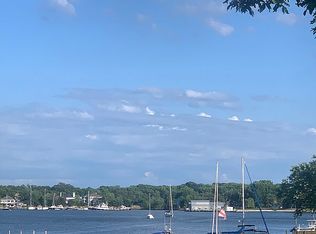 551 Beach Dr, Annapolis, MD 21403
