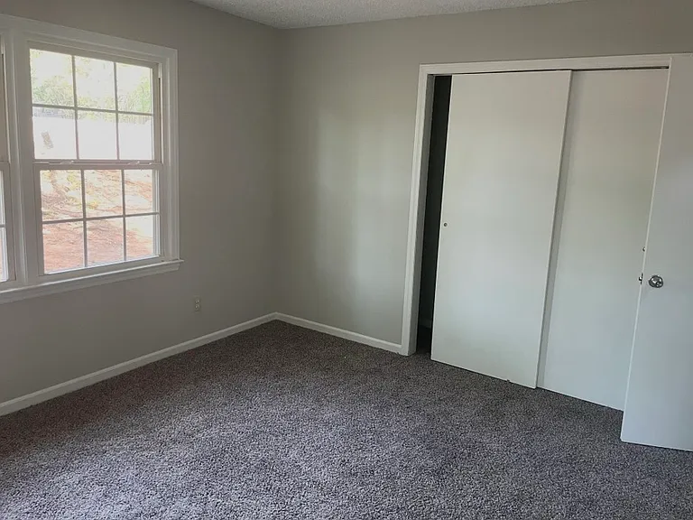 6 Oakridge Ct — Photo 3