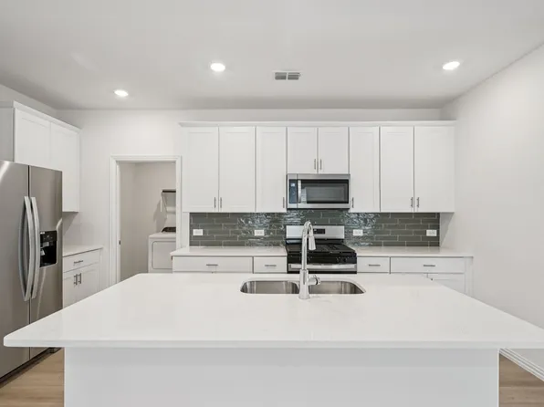 806 Leavenworth Dr, McKinney, TX 75071