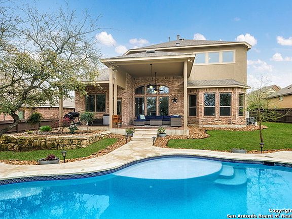 2nd image of 1915 Lindaver Ln
