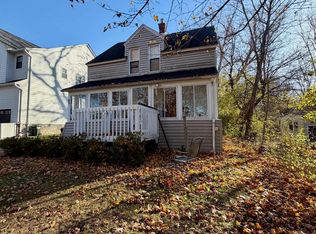 85 Childress Ave, Rochester Hills, MI 48307