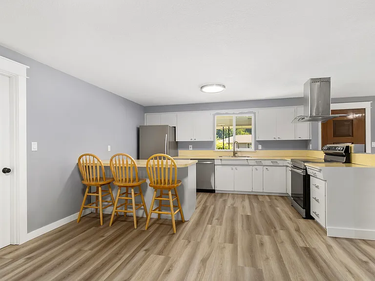 315 Smith Dr — Photo 7