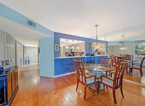 3rd image of 529 Lake Louise Cir Unit 102