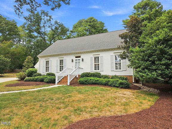 4th image of 2905 Augusta Ct