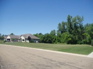 1604 Seath Dr, Albert Lea, MN 56007