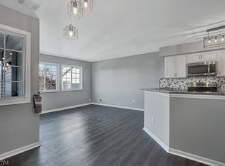 48 Parkside Rd, Bedminster, NJ 07921