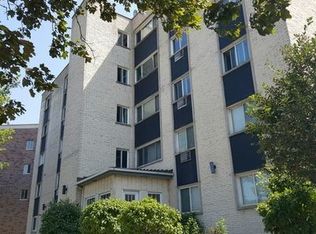 4976 N Milwaukee Ave APT 501, Chicago, IL 60630