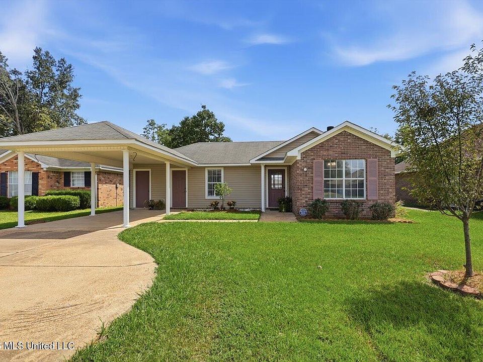 1st image of 319 Green Meadow Dr
