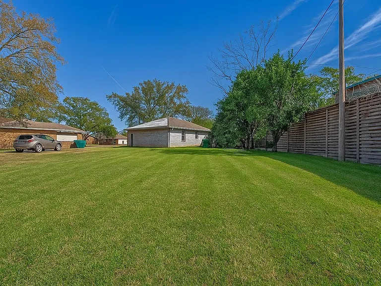 7315 Housman St — Photo 4