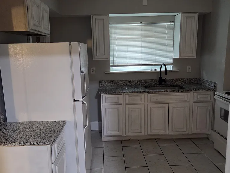 3104 Grand Ave — Photo 6