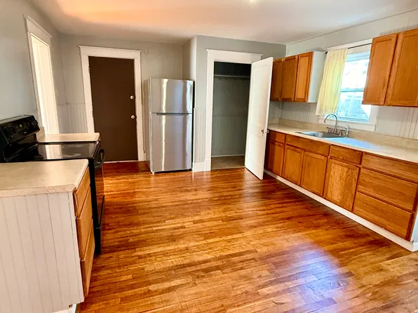 21-23 Washington St #1, Augusta, ME 04330