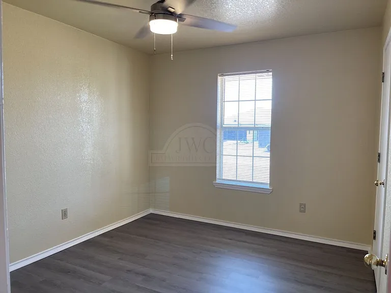 2005 Agate Dr — Photo 12