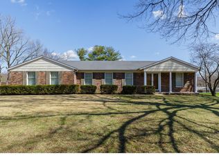 12220 Kimbrough Dr, Florissant, MO 63033