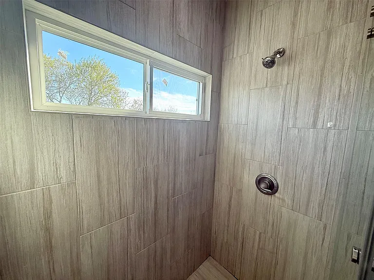 9013 Puritan Way — Photo 13