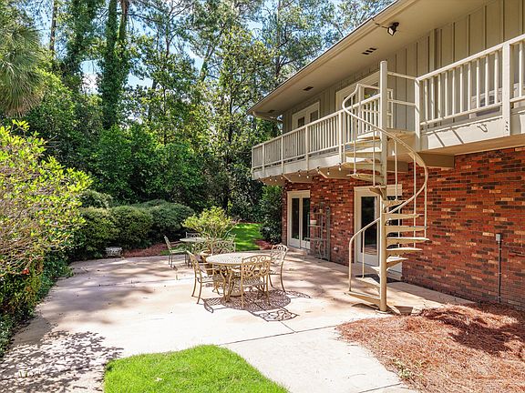2nd image of 1007 Tamarack Dr