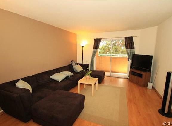 2nd image of 1336 W 168th St Unit 4