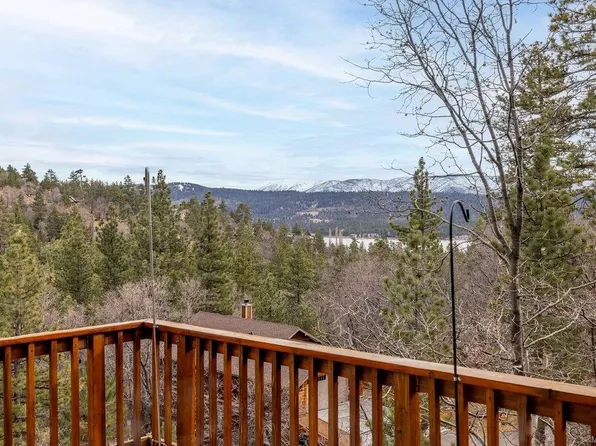 1179 Ridge Rd, Fawnskin, CA 92333