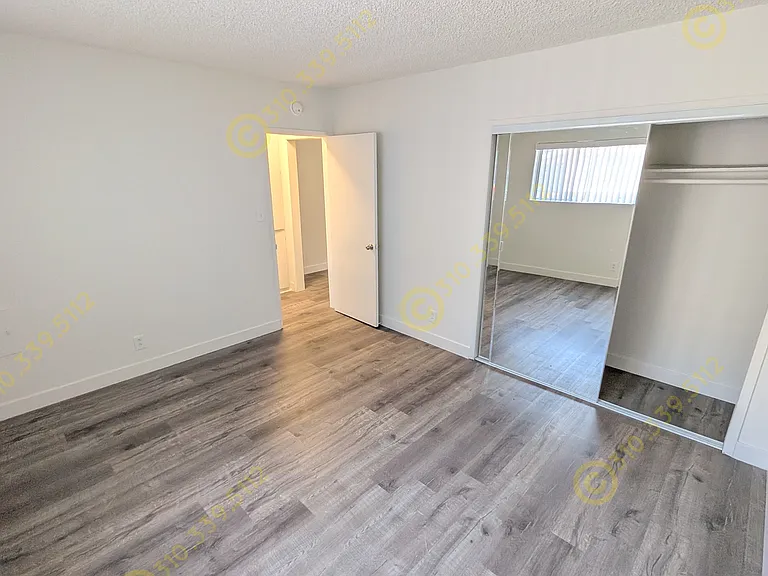 3658 Dunn Dr — Photo 12