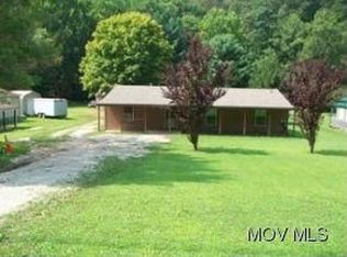 1448 Winding Rd, Parkersburg, WV 26104