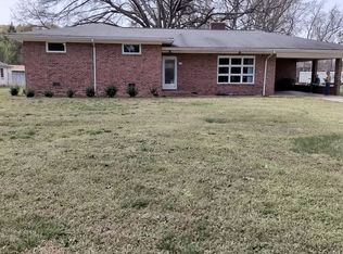 573 Lundquist Dr, Spartanburg, SC 29301