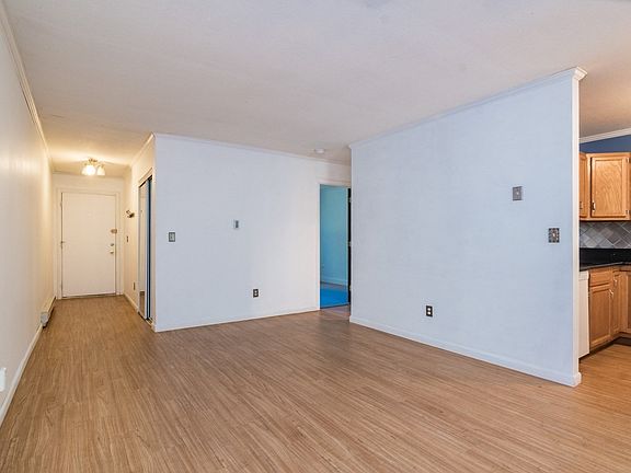 4th image of 170 E Hadley Rd APT 140