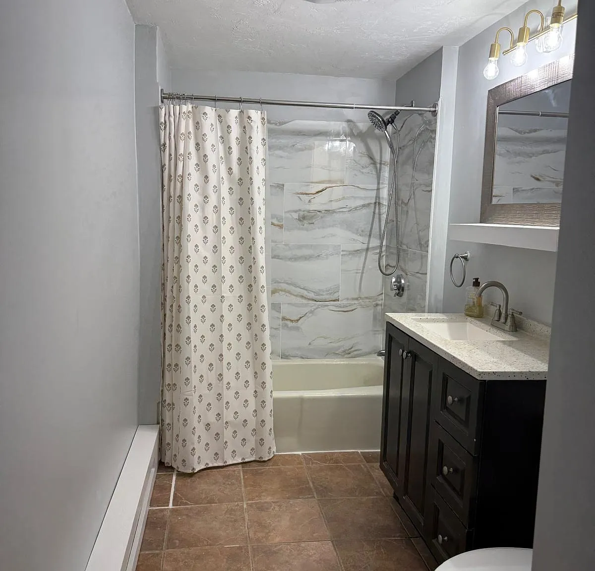 3 bed, 1.0 bath, 1106 sqft, $2,400 — Photo 3