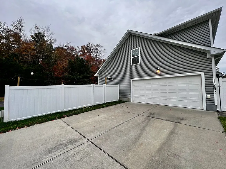 2228 Martlet Ln — Photo 36
