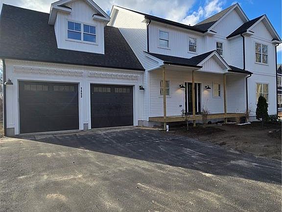 2nd image of 1452 Old Louisquisett Pike
