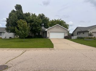 1125 Terapin Trl, Janesville, WI 53545