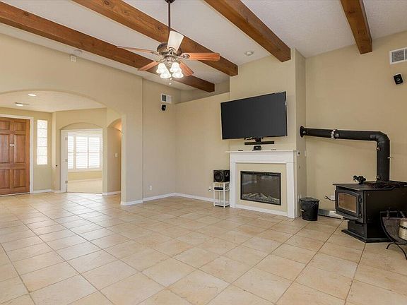 4th image of 26 Lauren Taylor Ct