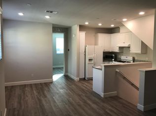 7246 N Cedar Rd, Van Nuys, CA 91405