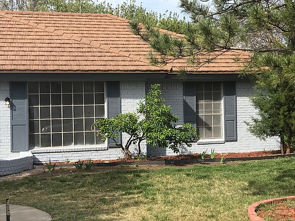 2nd image of 3905 Huntington Dr
