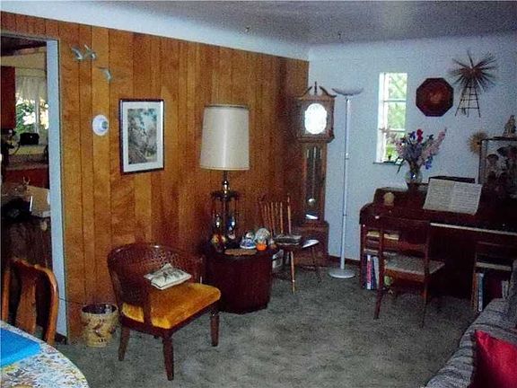 4th image of 14000 Oakview Dr