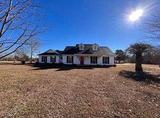 1014 J Saunders Rd, Slocomb, AL 36375