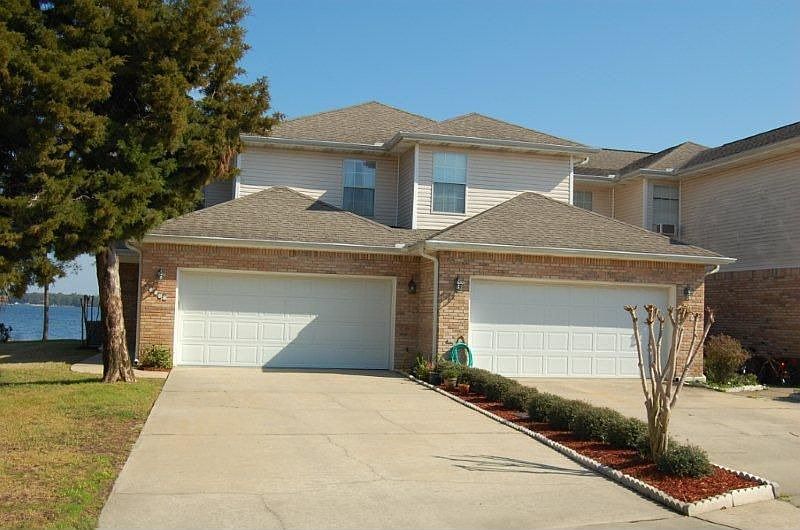 Waterfront End Unit