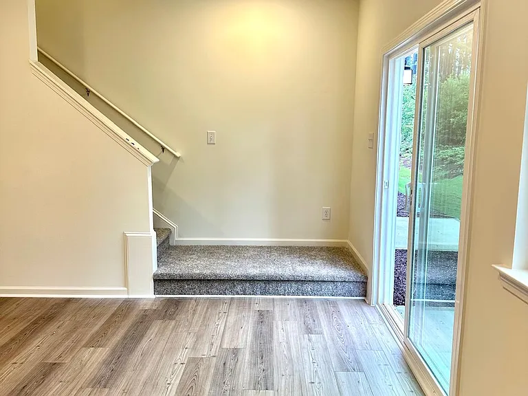 195 Parker Ln — Photo 8