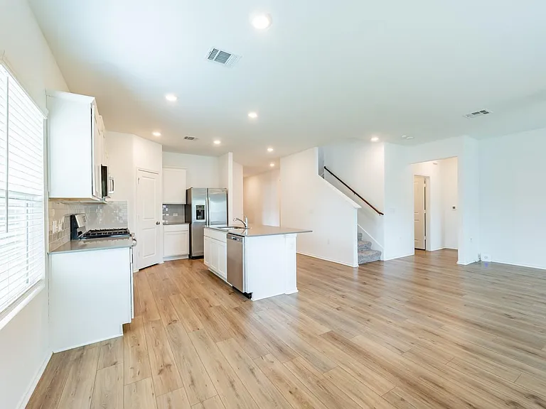 10217 Prague Ct — Photo 11