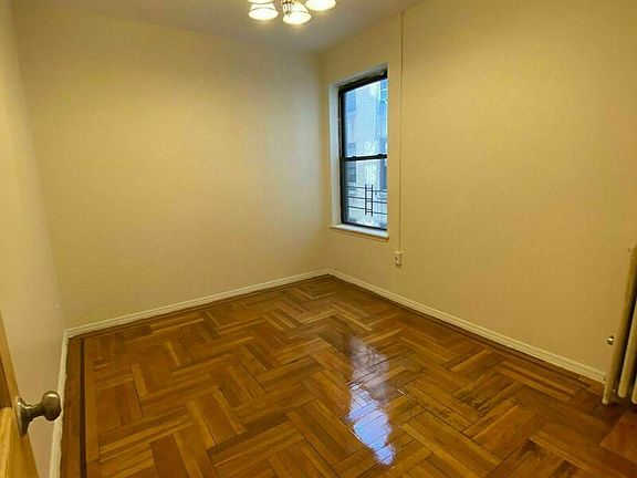 3rd image of 1409 71st St #B11