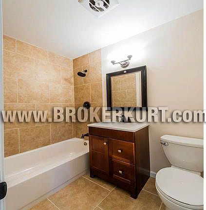4th image of 882 S Lincoln Ave