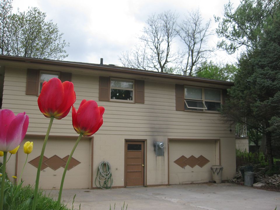 2nd image of 7436 N 59th St