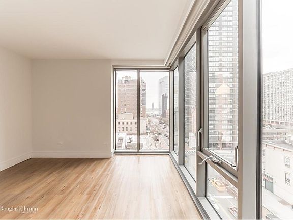 4th image of 237 E 34th St APT 1301