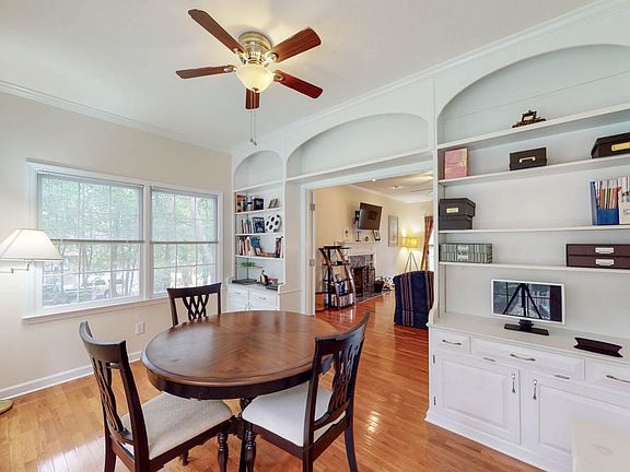 5th image of 105 Tall Pine Dr