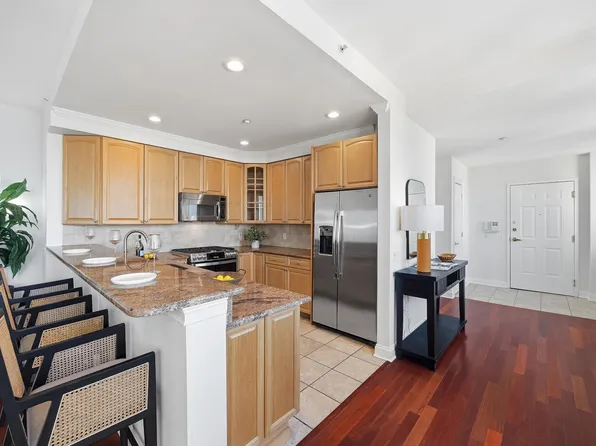 311 Washington Street image 12 of 26