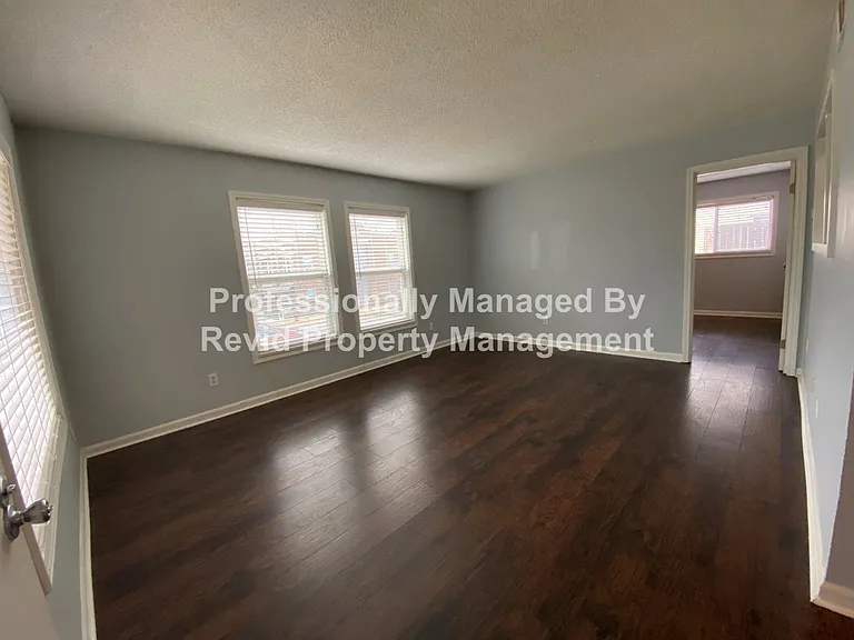 1626 Monroe Ave. — Photo 8
